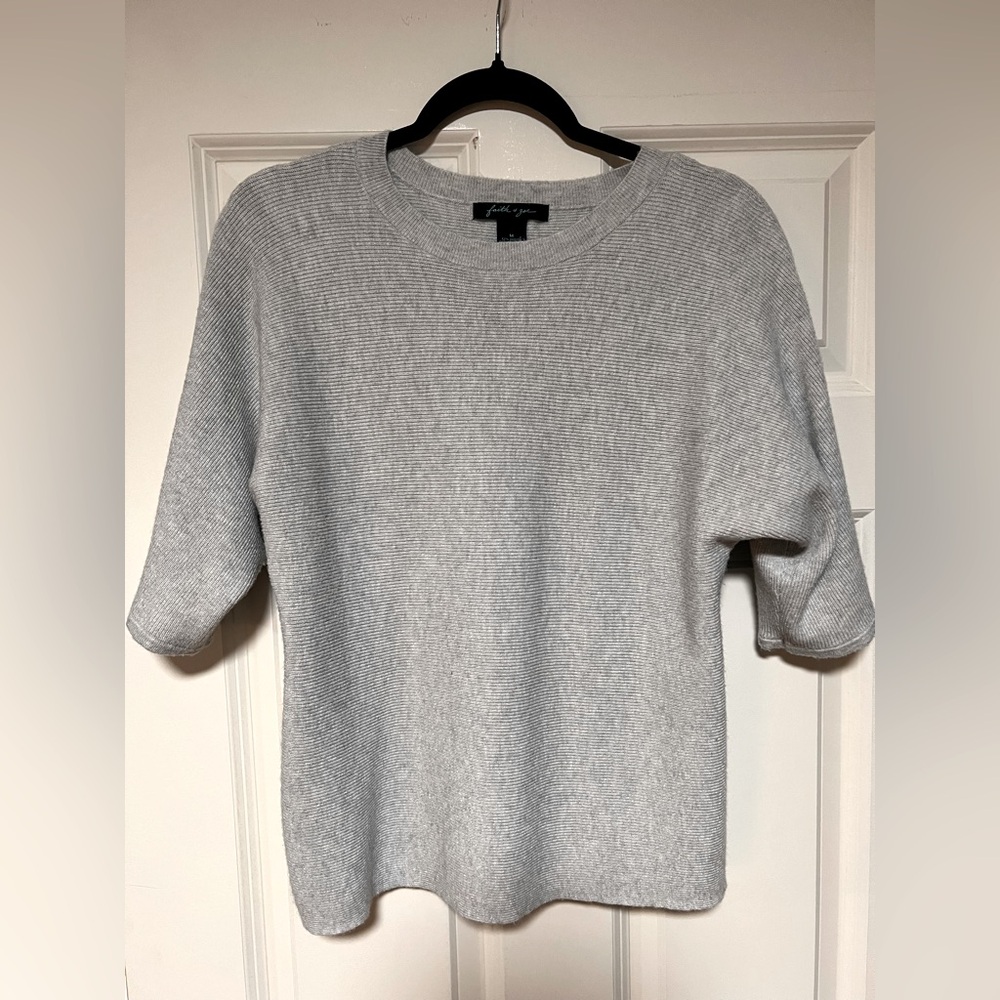 Sweater quarter sleeve shirt